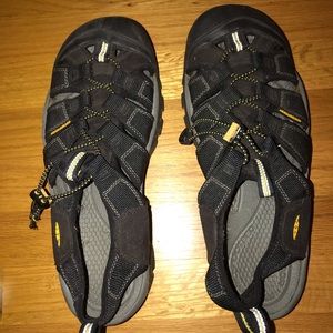 Keen Newport Sandal Black size 11